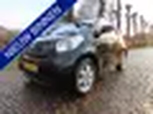 Toyota iQ 1.0 VVTi Comfort Airco Xenon Stuurbekrachtiging Lm Velgen***Dealer Onderhouden***