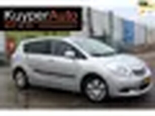 Toyota Verso 1.8 VVT-i Dynamic Business 7p.automaat dealer onderhouden camera trekhaak navi multimed