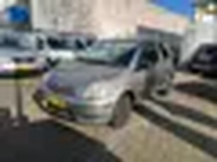 Toyota Yaris 1.0 VVT-i Idols bj 2005 el ramen centraal deur