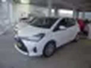 Toyota Yaris 1.0 VVT-i Now (bj 2016)