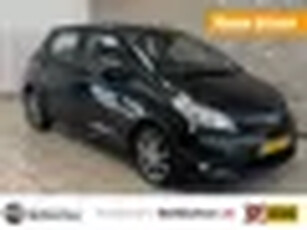 TOYOTA YARIS 1.3 Dynamic Trekhaak/Cruise/ECC/Navigatie/LM-Velgen/Keyless