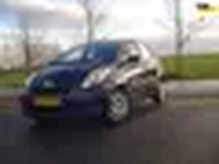 Toyota Yaris 1.3 VVTi Comfort / Airco / 6 versnellingen / NL auto