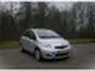 Toyota Yaris 1.3 VVTi Comfort . Airco . ......kopling zit tegen slippen aan...