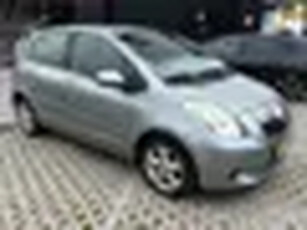 Toyota Yaris 1.3 VVTi Luna - Inruil mogelijk