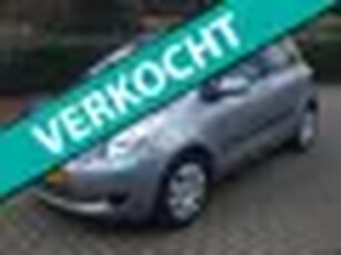 Toyota Yaris 1.3 VVTi Sol airco 5 deurs 168 dkm NAP grijs