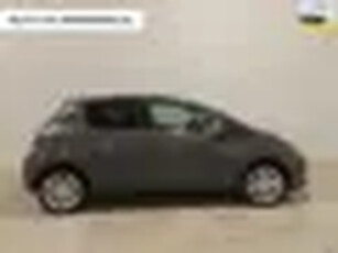 Toyota Yaris 1.5 Full Hybrid Dynamic Pano Automaat Navi Leer