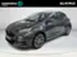 Toyota Yaris 1.5 Hybrid 130 Executive Premium Pack Nieuw uit voorraad leverbaar 10 jaar garant