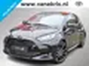 Toyota Yaris 1.5 Hybrid 130 GR Sport, NIEUW, 2000 VOORDEEL! Plus Pack, Panoramadak