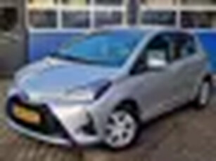 Toyota Yaris 1.5 Hybrid Active / Automaat / Camera / ECC / Navigatie / Bluetooth / Stoelverwarming