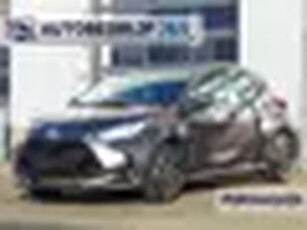 Toyota Yaris 1.5 Hybrid Dynamic Rijklaarprijs! 12 Maanden Garantie Onderhoudsbeurt Nieuwe APK