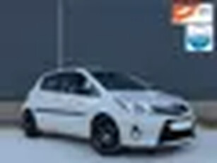 Toyota Yaris 1.5 Hybrid Porsche Kleur, GR SPORT, LM Velgen