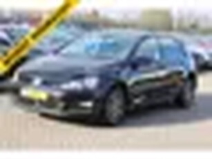 Volkswagen Golf 1.2 TSI Connected Series NAVI ADAP. CRUISE PDC V&A