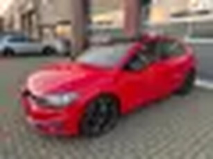 Volkswagen GOLF 1.4 TSI DSG Highline LED ACC Pano Virtual