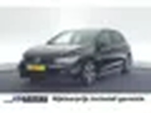 Volkswagen Golf 1.5 eTSI 150pk DSG R-Line Business Trekhaak Stoelverwarming Virtual Cockpit Navigati