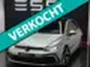 Volkswagen Golf 1.5 eTSI R-Line Pano Keyless Camera CarPlay Sfeerverlichting