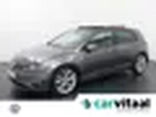 Volkswagen Golf 1.5 TSI Highline 130 PK Automaat Panoramadak Navigatiesysteem Keyless entr