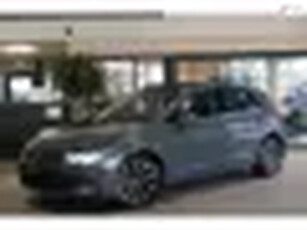 Volkswagen Golf 1.5 TSI Style Pano Navi Trek Acc Led Ambiant Pdc