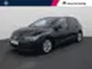 Volkswagen Golf 1.5TSI/130PK Life · Navigatie · Parkeersensoren · Stoelverwarming · Garantie tot apr