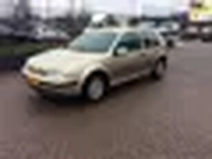 Volkswagen Golf 1.6-16V Comfortline - Airco - Trekhaak