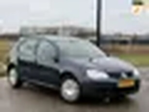 Volkswagen Golf 1.6 FSI Optive 3 Airco Elektr ramen Trekhaak Nap Boekjes