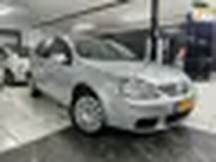 Volkswagen Golf 1.6 FSI Optive 4