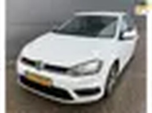 Volkswagen Golf 1.6 TDI Business Edition R Connected