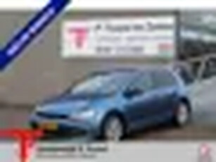 Volkswagen Golf 1.6 TDI Highline BlueMotion Parkeersensoren/Apple carpley/Navigatie/Lichtmetalen vel