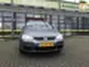 Volkswagen Golf 2.0 FSI Comfortline Business