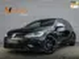 Volkswagen Golf 2.0 TSI 4Motion R Pano Leer Akra Camera Dynaudio