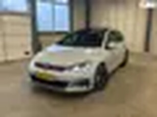 Volkswagen Golf 2.0 TSI GTI PerformanceKeylessACCCameraDSG