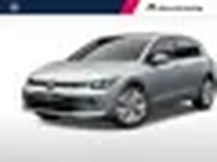 Volkswagen Golf Life Edition 1.5 eHybrid 204 pk 6 versn. DSG · Achteruitrijcamera · Draadloze telefo