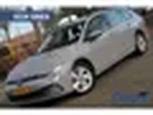 Volkswagen GOLF Variant 1.0 TSI Life Led / Carplay / PDC / Trekhaak / Limiter / Stoelverwarming / St