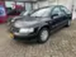 Volkswagen Passat 1.8-5V Trendline LOOP OF SLOOP HANDEL EXPORT