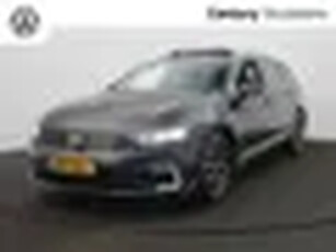 Volkswagen Passat Variant 1.4 TSI PHEV GTE Business Panoramadak - Navigatie - Stoelverwarming - Clim