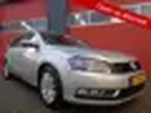 Volkswagen Passat Variant 1.6 TDI BlueMotion Executive Edition,Clima,Cruise,Trekhaak!