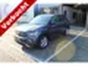 Volkswagen T-Cross 1.5 TSI Style automaat 150 pk Stoelverwarming - Camera -