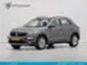 Volkswagen T-Roc 1.0 TSI 110pk Style Navi via App Trekhaak Pdc Acc Lm velgen 248