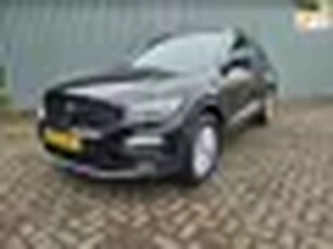 Volkswagen T-Roc 1.0 TSI Style 110 pk Navi pdc Cruisecontrol Lmv trekhaak