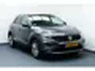 Volkswagen T-Roc 1.0 TSI Style. Adaptief Cruise, Camera, Navi, Led Koplampen, Haak 1300kg