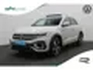 Volkswagen T-Roc 1.5 TSI 150 pk DSG R-Line Panoramadak IQ Light Navigatie Achteruitrijcamera