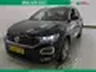 Volkswagen T-Roc 1.5 TSI 150pk Automaat Sport Business R Line Trekhaak Panoramadak Winterpakke