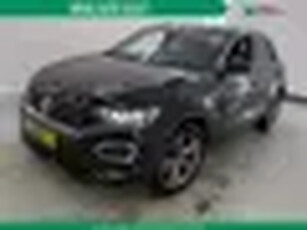 Volkswagen T-Roc 1.5 TSI 150pk Automaat Sport Business R-Line Winterpakket Achteruitrijcamera