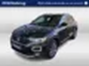 Volkswagen T-Roc 1.5 TSI 150pk DSG Sport / Panorama dak / virtual cockpit / Side Assist / Full Led /