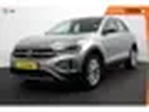 Volkswagen T-Roc 1.5 TSI 150pk DSG Style Navigatie Apple Carplay/Android Auto Parkeersensoren