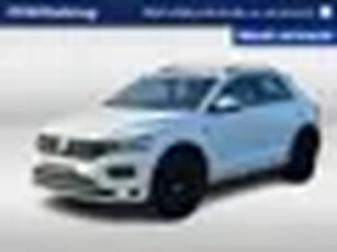 Volkswagen T-Roc 1.5 TSI 150pk Sport - R-Line DSG Automaat / Panorama dak / Navigatie / Keyless / Pa