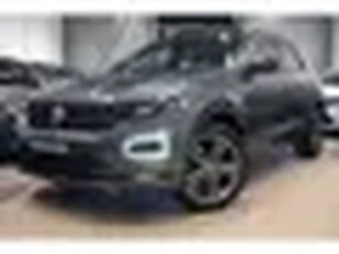 Volkswagen T-Roc 1.5 TSI 3x R-Line DSG * Pano - Trekhaak - Virtual - Camera - Keyless - ACC - Lane *