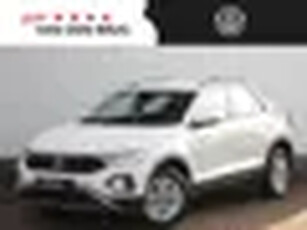 Volkswagen T-Roc 1.5 TSI Life 150pk DSG Adaptive Cruise Stoel- en stuurverwarming Camera Par