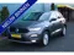 Volkswagen T-Roc 1.5 TSI Style Business DSG AUT. ECCADAPT.CRUISETREKH.AFNCARPLAYNAVDABELEK.A.K