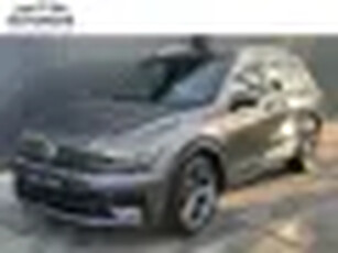 Volkswagen Tiguan 1.4 TSI 150pk DSG ACT R-line Business Panorama Trekhaak Digitale Cockpit Navigatie