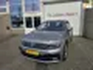 Volkswagen Tiguan 1.4 TSI ACT Highline Business R pano trkhk